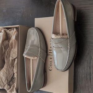 Cole Haan Laurel moc khaki beige flats loafers work shoes size 5.5 New in box